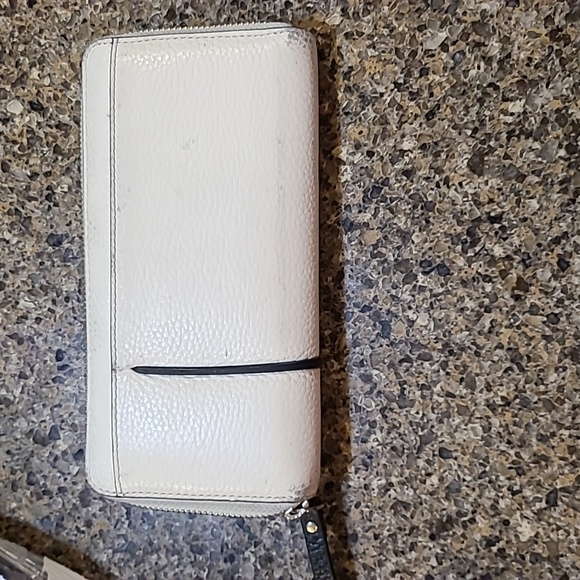 Kate Spade Wallet - Picture 2 of 5